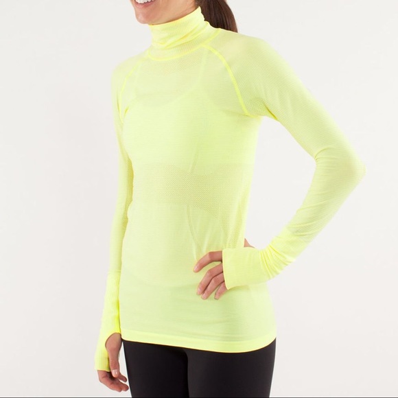 Lululemon Run : Swiftly Turtleneck in yellow - Picture 3 of 9